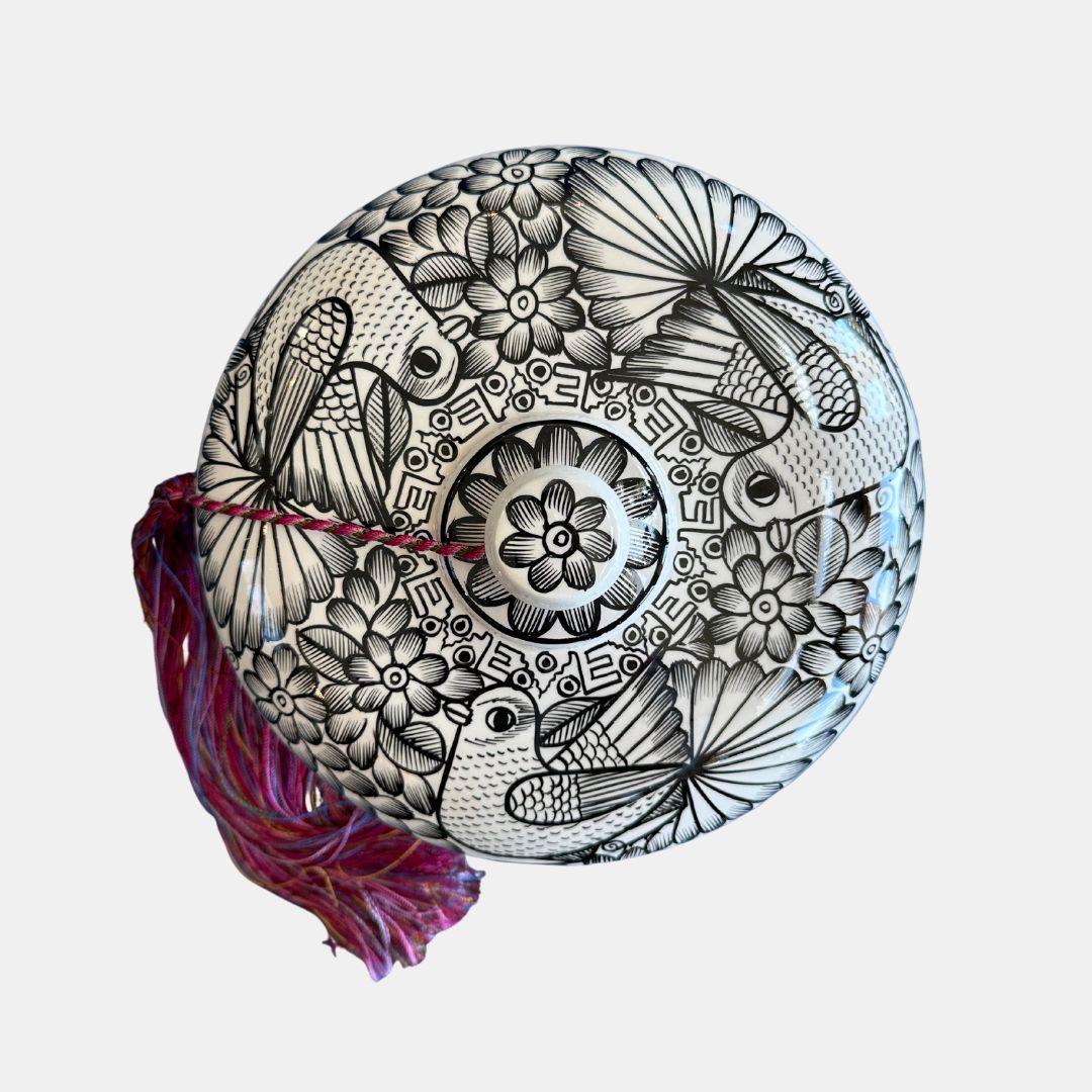 White - Black Tortilla Warmer